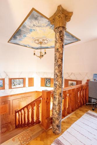 Iekārtas, Kastello in Kozármisleny