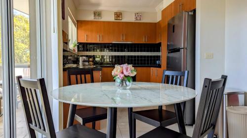 Konyha, Retreat Townhouse Pentridge Village in Fawkner