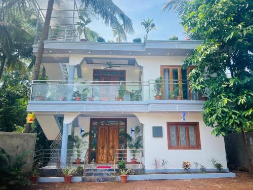 Sleeps 6
