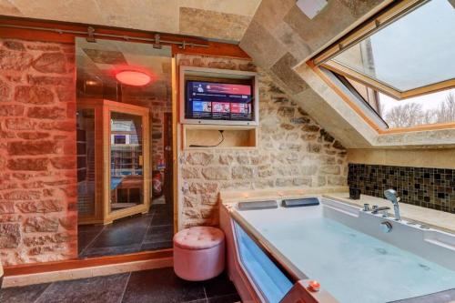 sauna, Sous mon toit - Sauna & jacuzzi in Dijon