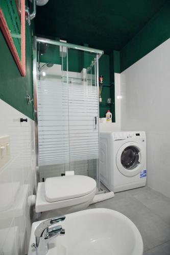 Enchanting Apartment with Patio, Lungarno Firenze