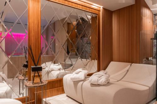 Hotel Degli Aranci - image 12