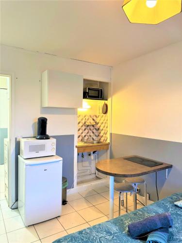 Studio Avec Balcon Proche Gare in Melun