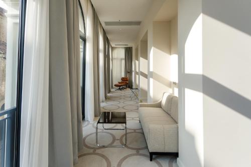 Hotel Ambassadori ,Near Meidan Bazaar Room Type - Suite