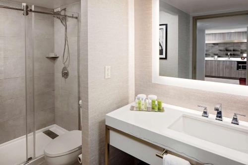 DoubleTree by Hilton Tulsa Downtown - image 10