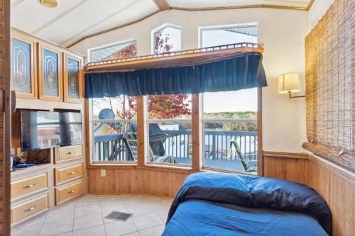 Lakefront Retreat in Badin Shores Resort home