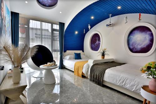 room detail thumbnail 0