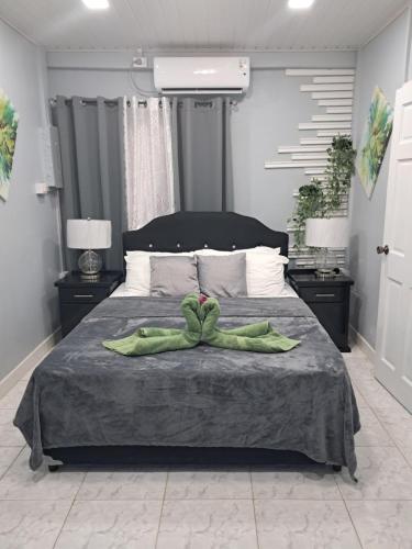 Breadfruit lodge in คราวน์ พอยต์