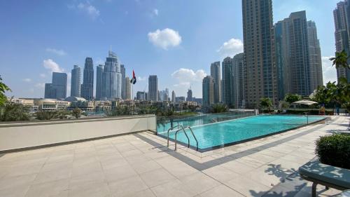 Allsopp & Allsopp - Near Burj Khalifa and Dubai Mall 1-Bedroom Apartment in Grande Residences Downtown - image 2