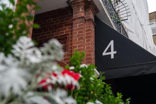 St Mark Hotel - image 13