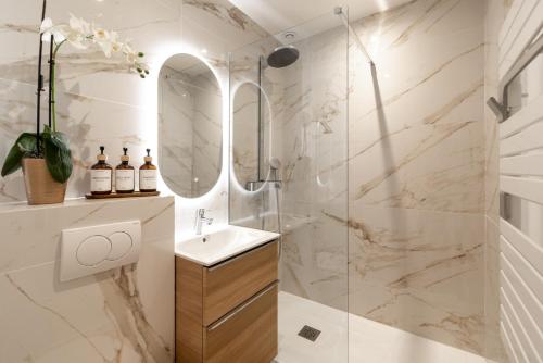 Luxury Suite Monaco SeaView Terrace and Pool 4