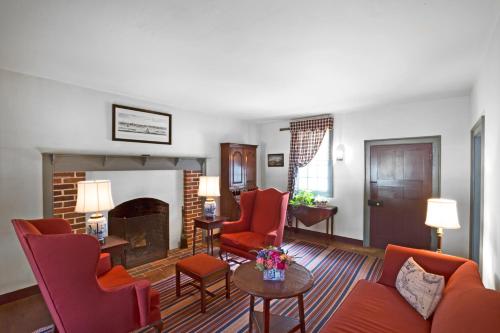 Colonial Houses, an official Colonial Williamsburg Hotel in Williamsburg, USA