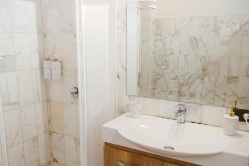 B&B Boteroom - image 11