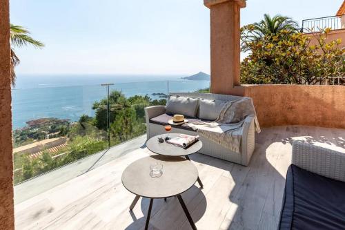 Charming Riviera Villa for 8 Guests Pool & Sea View in Antheor
