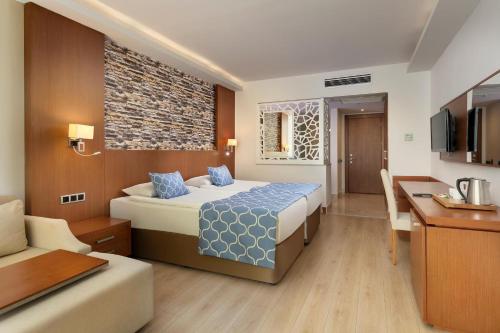 Triple room, balcony