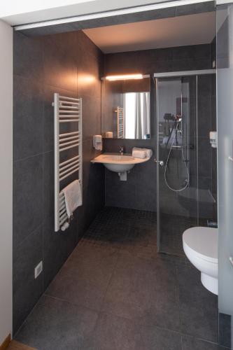 Hotel Den Briel – Ghent, CA