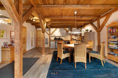 A szálláshely kívülről, Alter Kornspeicher in Hemme in Karolinenkoog