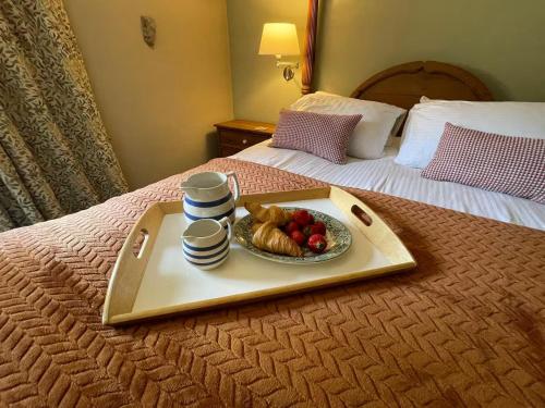 Pass the Keys Exceptional Location Barn Conversion for 6 Pets