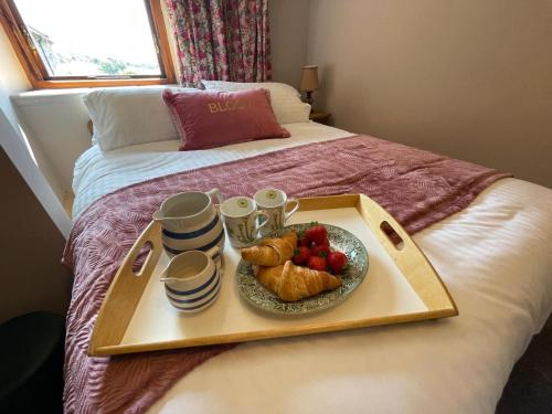 Pass the Keys Exceptional Location Barn Conversion for 6 Pets