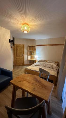 1 queen bed