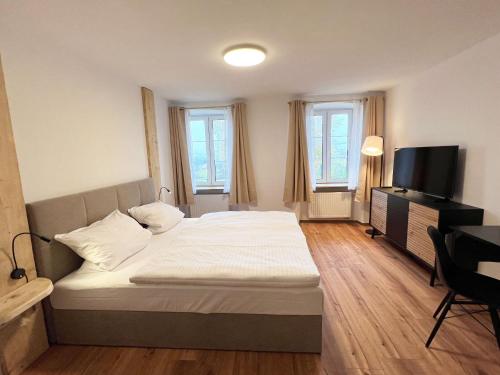 1 queen bed