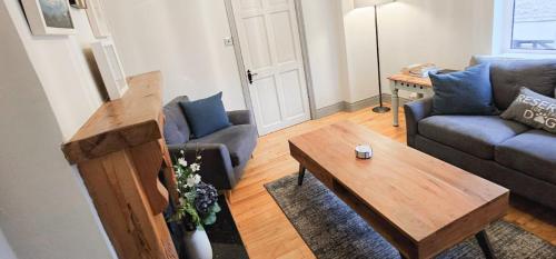 Shared lounge/TV area, Passage East Holiday Home by Trident Holiday Homes in Arthurstown