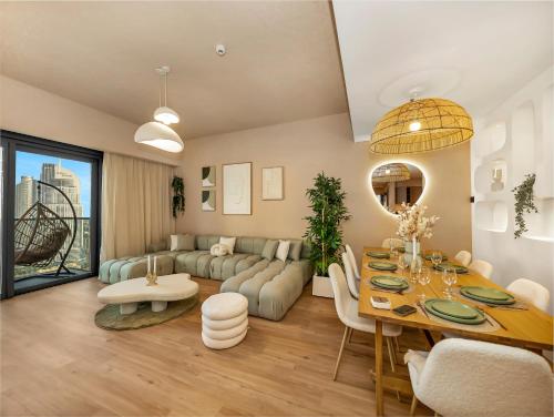 Wabi-Sabi Style Fountain-View 4 BR Apt in the Sky, Dubai (photo 6)