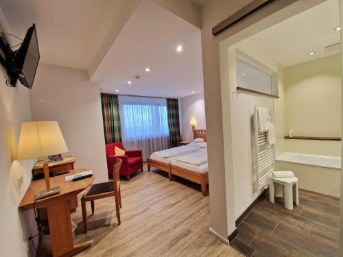 1 queen bed