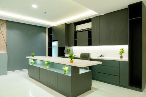 virtuve, شقق المول سويت للشقق المخدومة in Uyun Al Jawa