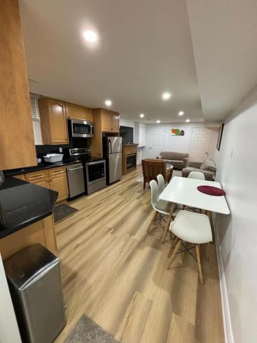 Serenity Comfort Suites in อแจค