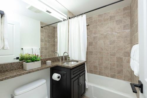 Updated 3BR, 3BA with Pool - Steps to Town, Aspen (fotografie 9)