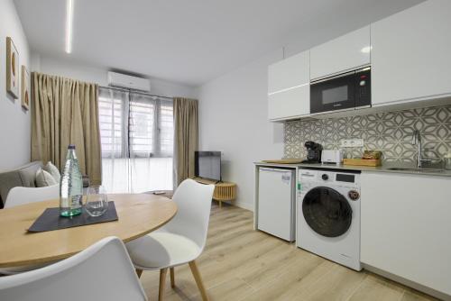 Kitchen, Dobo Madrid Numancia in Puente de Vallecas