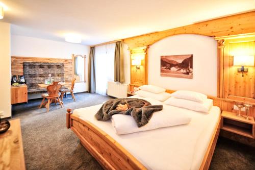 Hotel Garni Bellevue - image 13