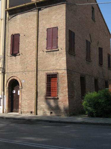 Bejárat, Low Cost Ferrara in Ferrara