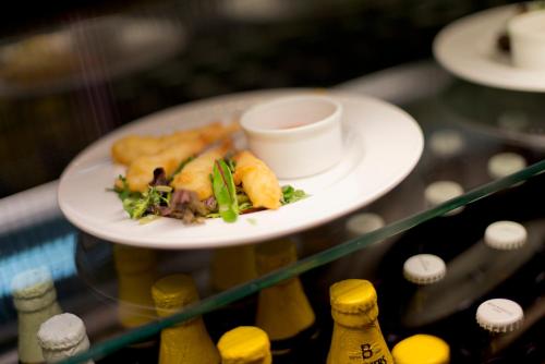 YHA Liverpool Albert Dock - image 8