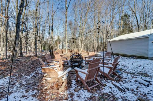 Poconos Home Hot Tub Fire Pit and Lake Access - main image