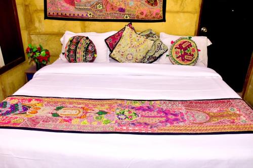 Shouting star hotel Shouting star hotel