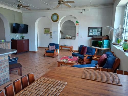 Oceanic Flashpackers accommodation in West Bank Village