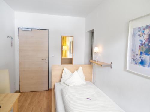 1 twin bed