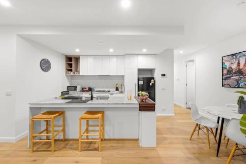 Spacious and Modern 2BR in Prime Location Burwood in Burwood