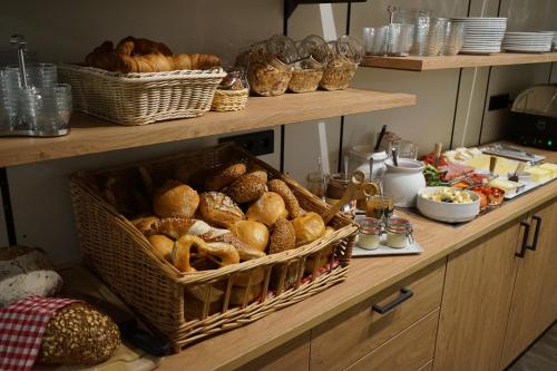餐飲選擇, Gasthof Brennerei zum Forst in 克雷斯波洛安博登湖