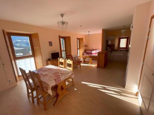 Alpes Montjoie in Faucon De Barcelonnette