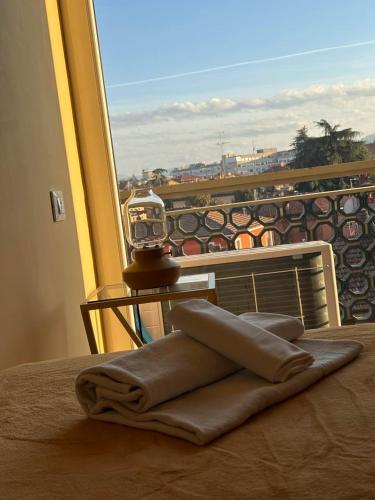 Single Room with Balcony image 3