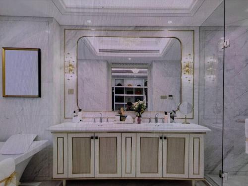 Urban Retreat Parkside Suite with Terrace and Entertainment in Marne