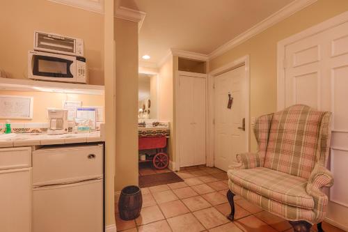 keuken, The Caribbean Court Boutique Hotel in Ocean Drive