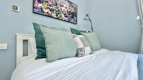 Spacious Luxury Studio Near Mall of the Emirates with Pool Access, Dubaj (zdjęcie 4)