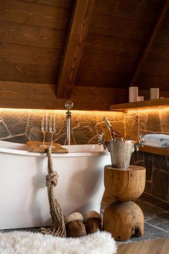 Villa La Roca Garden and Spa in กอสซีลิสโก