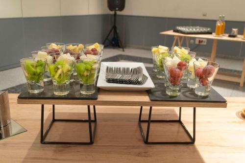 Tryp Leon Hotel - image 7