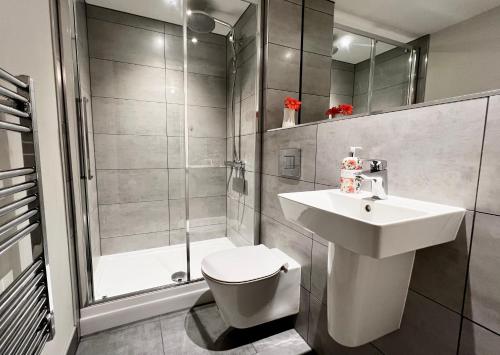 30Nights Offers l Premium Offers l Sleeps Up to 2 l Stunning View l 2 Bed 2 Bath Penthouse & Gym l City Centre JVT Short Lets, Birmingham (fotografie 3)