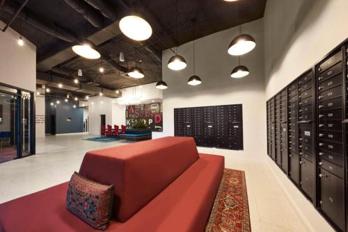 Chic Studio in Downtown BHM 4